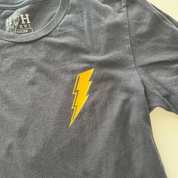 Womens Medium Hope for Harlow Black Shirt with Yellow Roses and Lightning Bolt - Picture 2 of 6